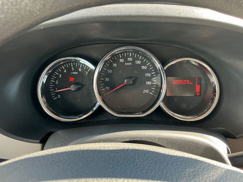 Dacia Lodgy 1.2 TCe Laureate — zdjęcie 13