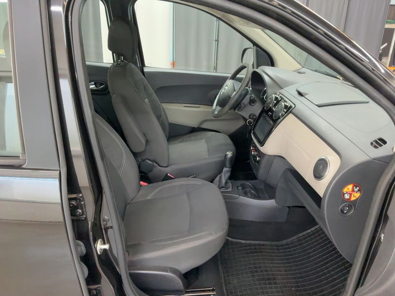 Dacia Lodgy 1.2 TCe Laureate — zdjęcie 11