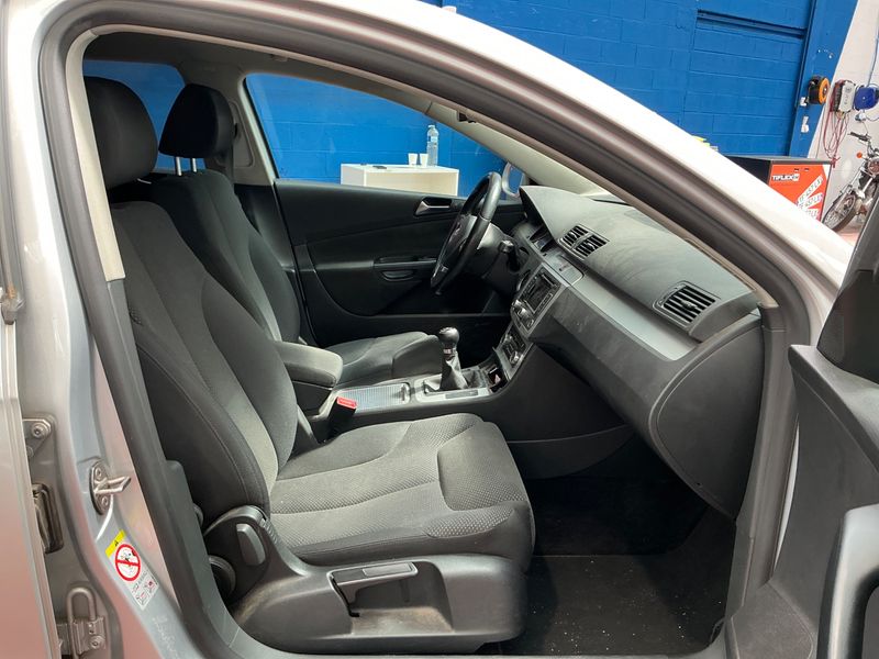 Volkswagen Passat 2.0 TDI Comfortline — zdjęcie 3