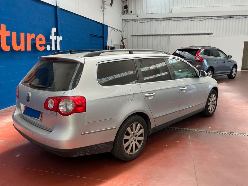 Volkswagen Passat 2.0 TDI Comfortline — zdjęcie 2