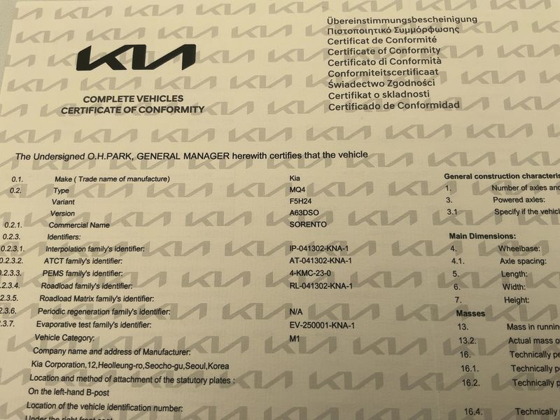 Kia Sorento 1.6 TGDI Plug-in Hybrid Platinum 4WD — zdjęcie 16