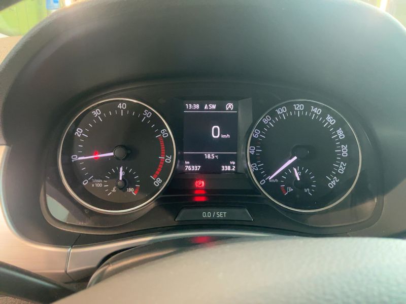 Skoda Fabia 1.0 TSI Ambition — zdjęcie 13