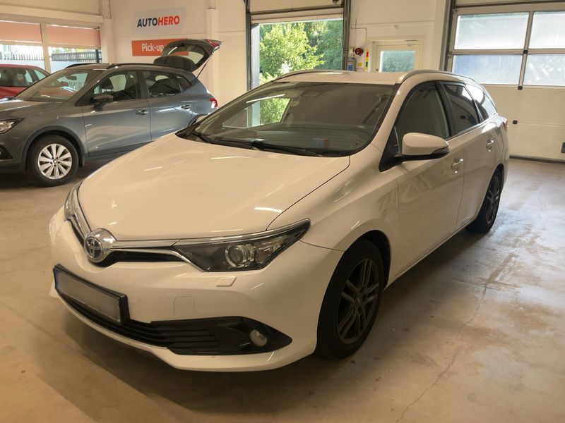 Auris Touring Sports 1.8 Hybrid Active