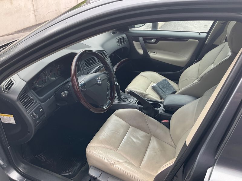 Volvo V70 2.5 T — zdjęcie 3