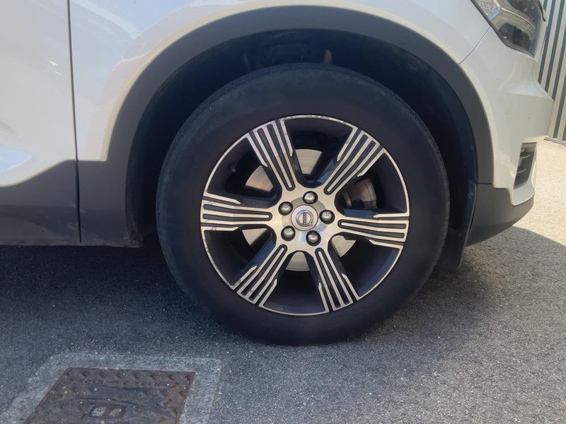 Volvo XC40 2.0 D4 Inscription Luxe AWD 2019 – снимка 11