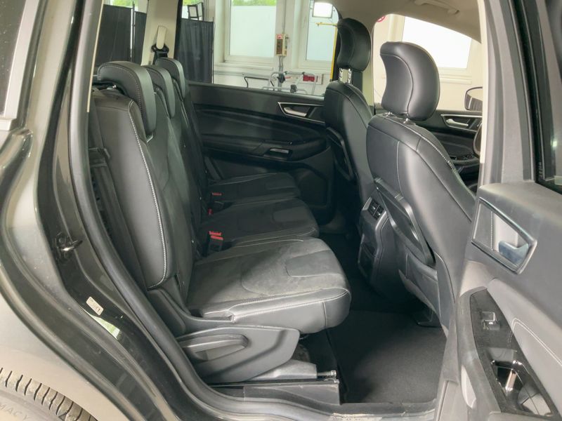 Ford Galaxy 2.0 TDCi EcoBlue Titanium AWD — zdjęcie 14