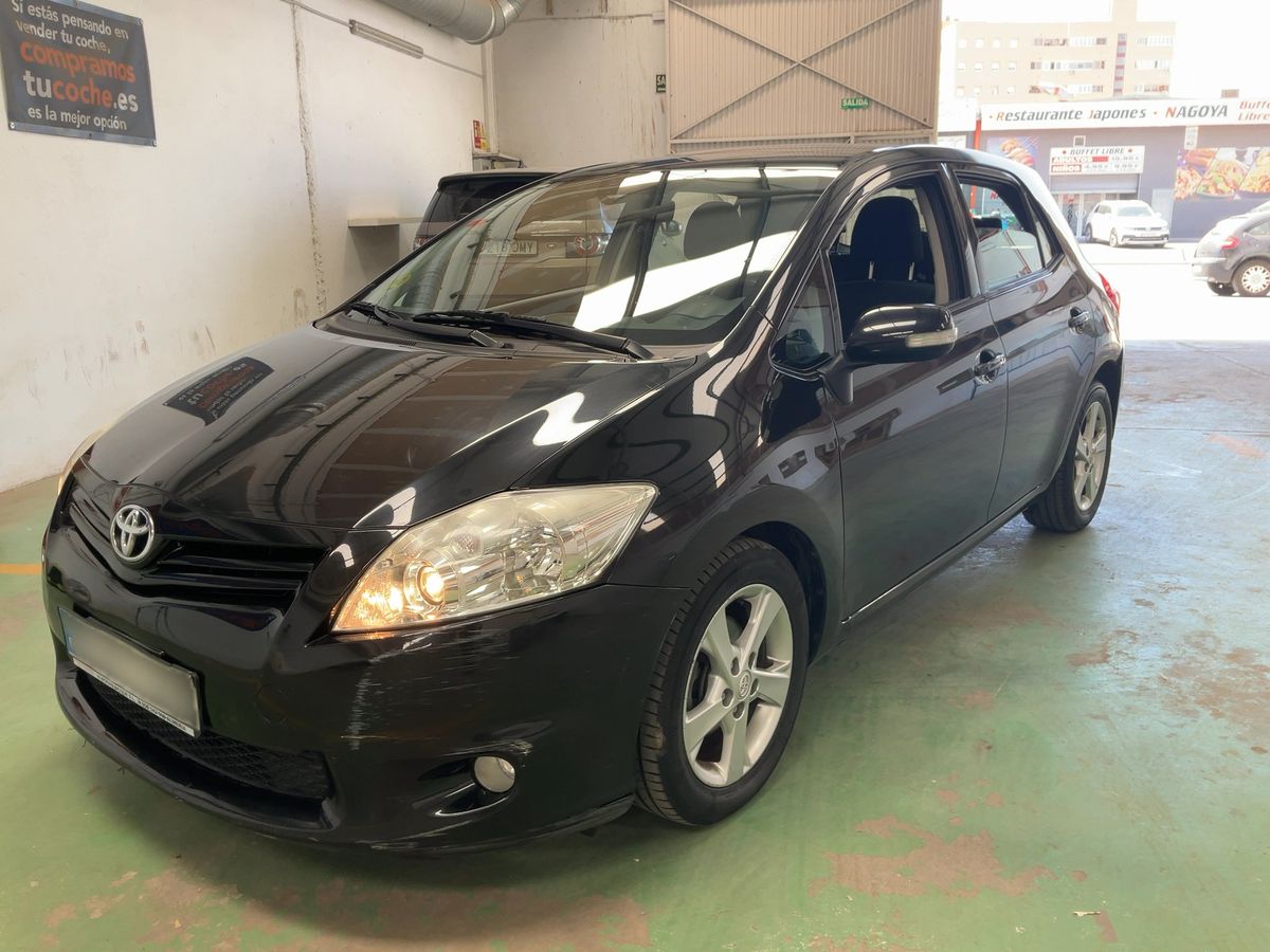 Toyota Auris 2010