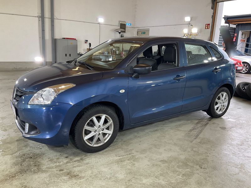 Suzuki Baleno 1.2 DualJet Clear Shadowline — zdjęcie 2
