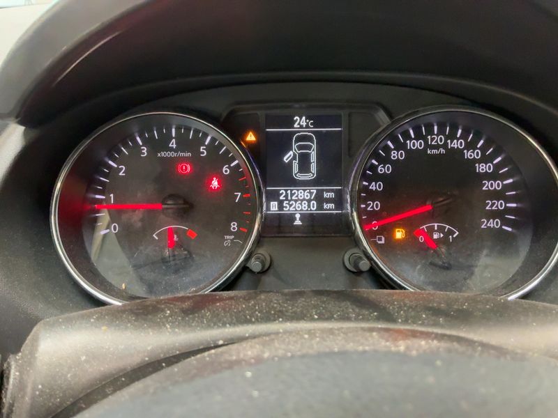 Nissan Qashqai+2 1.6 360 — zdjęcie 13