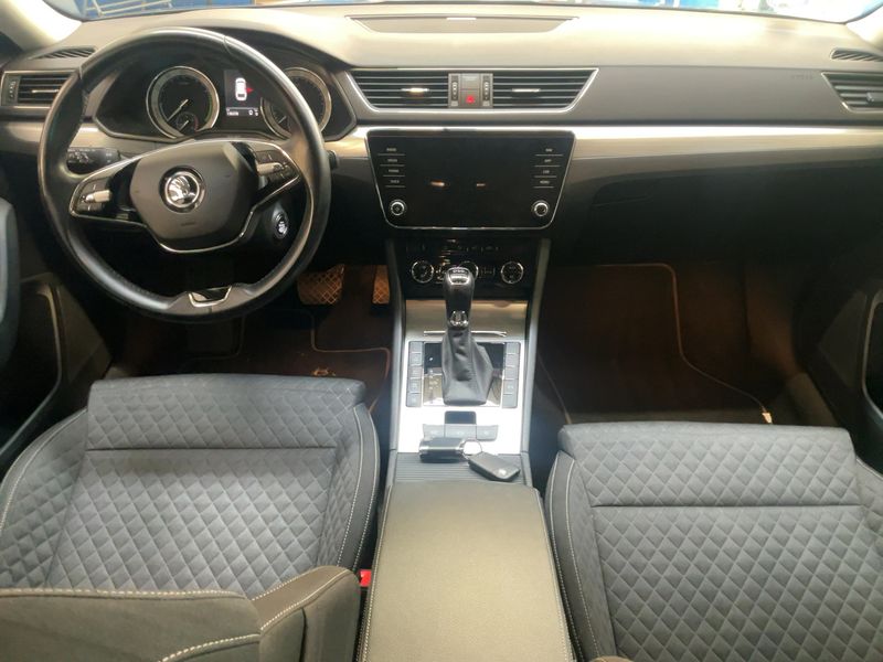Skoda Superb 1.4 TSI iV Business — zdjęcie 12