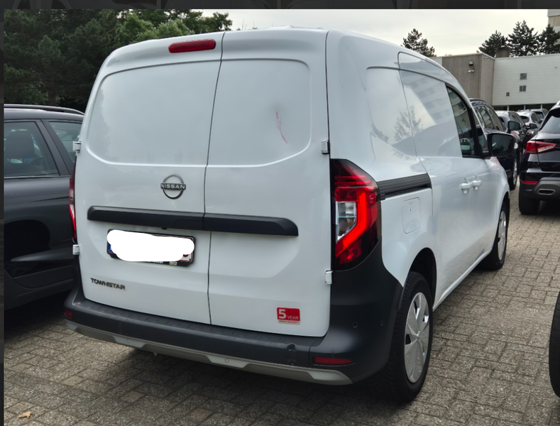 Nissan Townstar 1.3 DIG-T L1 2,0t N-Connecta — zdjęcie 4