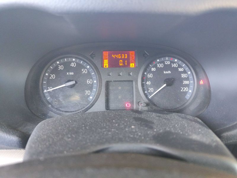 Renault Clio 1.2 Authentique 2004 – снимка 12