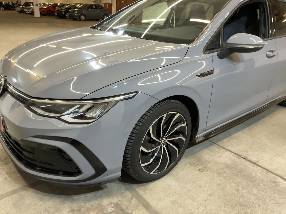 Volkswagen Golf VIII 1.5 eTSI ACT R-Line