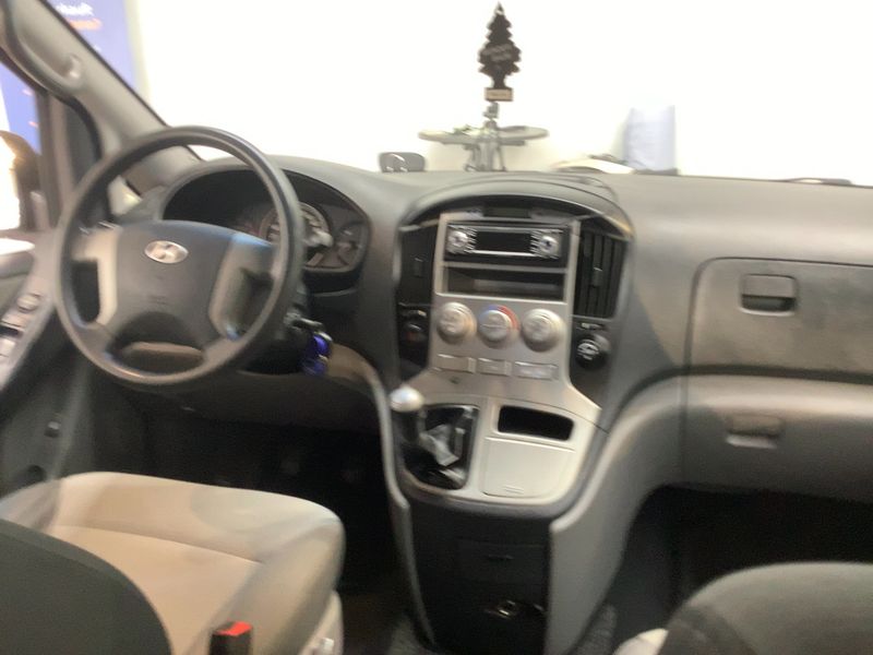 Hyundai H1 2.5 CRDi Travel — zdjęcie 12