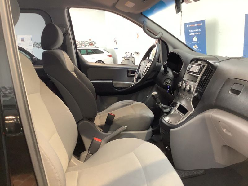 Hyundai H1 2.5 CRDi Travel — zdjęcie 11