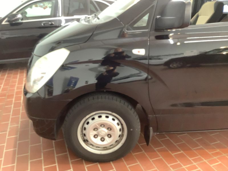 Hyundai H1 2.5 CRDi Travel — zdjęcie 2