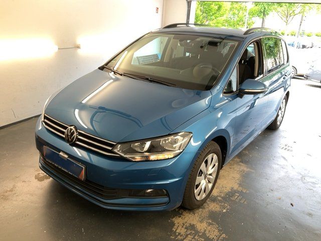 Volkswagen Touran 1.5 TSI ACT Comfortline BlueMotion Tech — zdjęcie 1