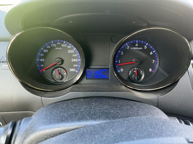 Hyundai Genesis 3.8 Basis 2011 – снимка 18