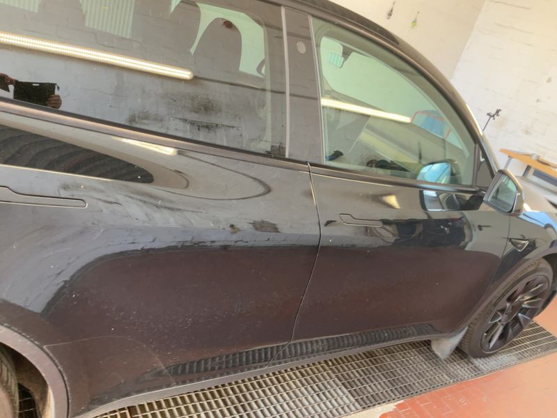 Tesla Model Y Standard Range 2023 – снимка 10
