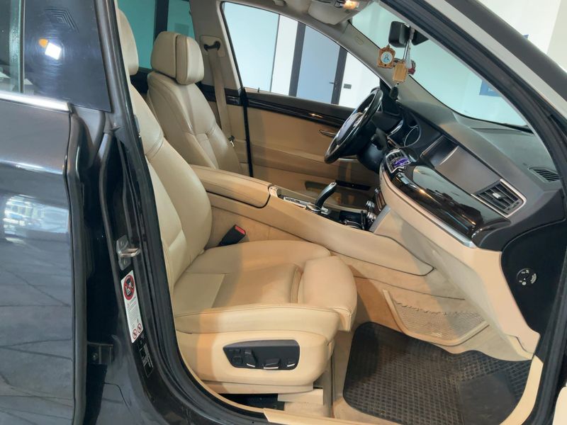 BMW 5er 530d GT 2014 – снимка 16