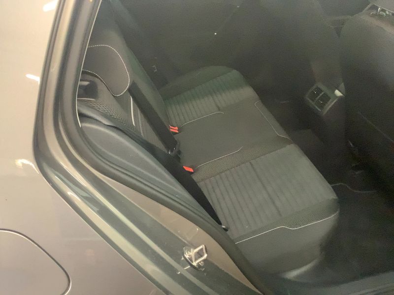 Volkswagen Golf VII 1.2 TSI Cup BlueMotion Tech 2014 – снимка 19