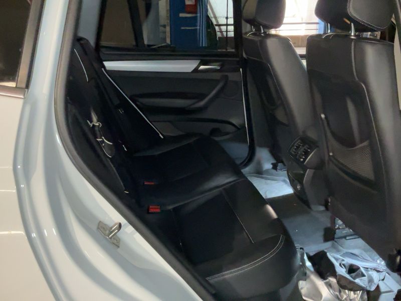 BMW X3 xDrive 20d — zdjęcie 14