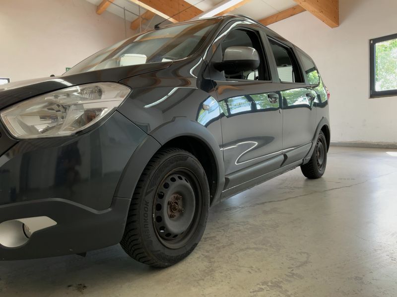 Dacia Lodgy 1.6 SCe Stepway — zdjęcie 2