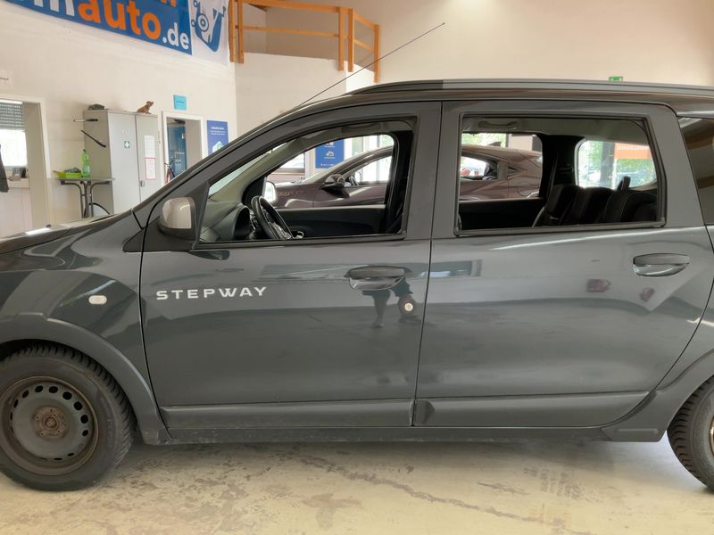 Dacia Lodgy 1.6 SCe Stepway — zdjęcie 4
