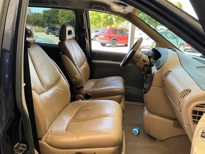 Chrysler Grand Voyager 3.8 V6 LE AWD — zdjęcie 3