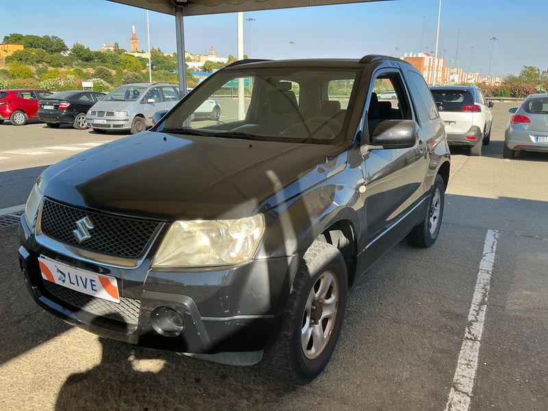 Suzuki Grand Vitara 1.9 DDiS 3 portes — zdjęcie 1