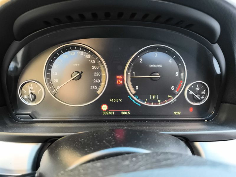 BMW 5er 520d — zdjęcie 12