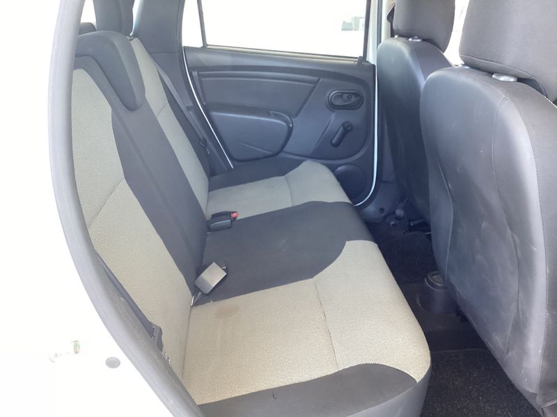 Dacia Duster 1.5 dCi Ambiance 4x2 — zdjęcie 14