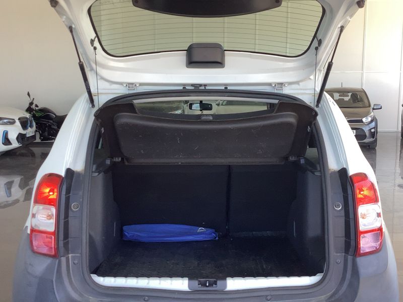 Dacia Duster 1.5 dCi Ambiance 4x2 — zdjęcie 10