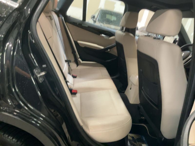 BMW X1 xDrive 23d Confort — zdjęcie 14