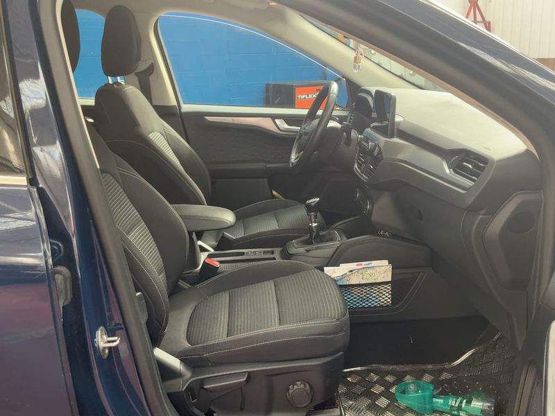 Ford Kuga 2.0 TDCi EcoBlue Mild-Hybrid Titanium — zdjęcie 11