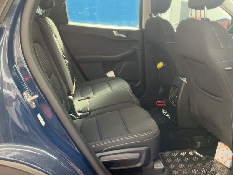 Ford Kuga 2.0 TDCi EcoBlue Mild-Hybrid Titanium — zdjęcie 14