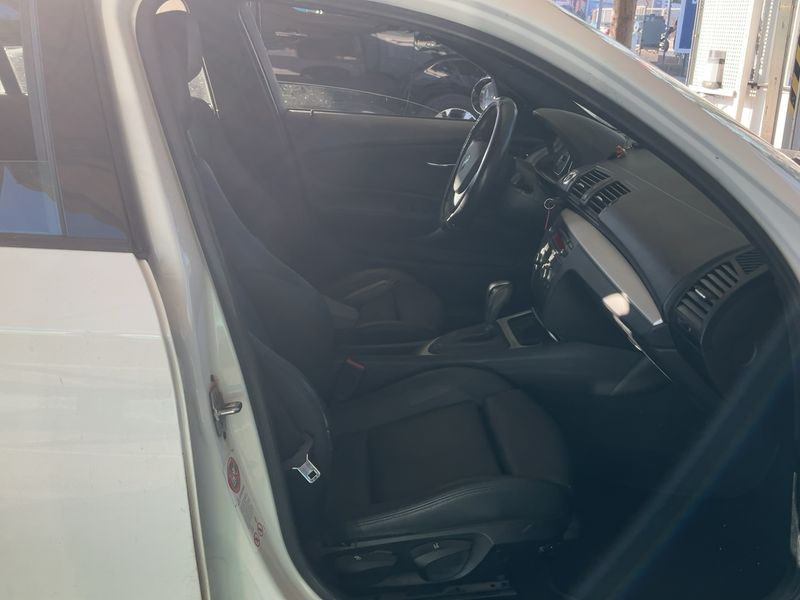 BMW 1er 120d 2009 – снимка 16