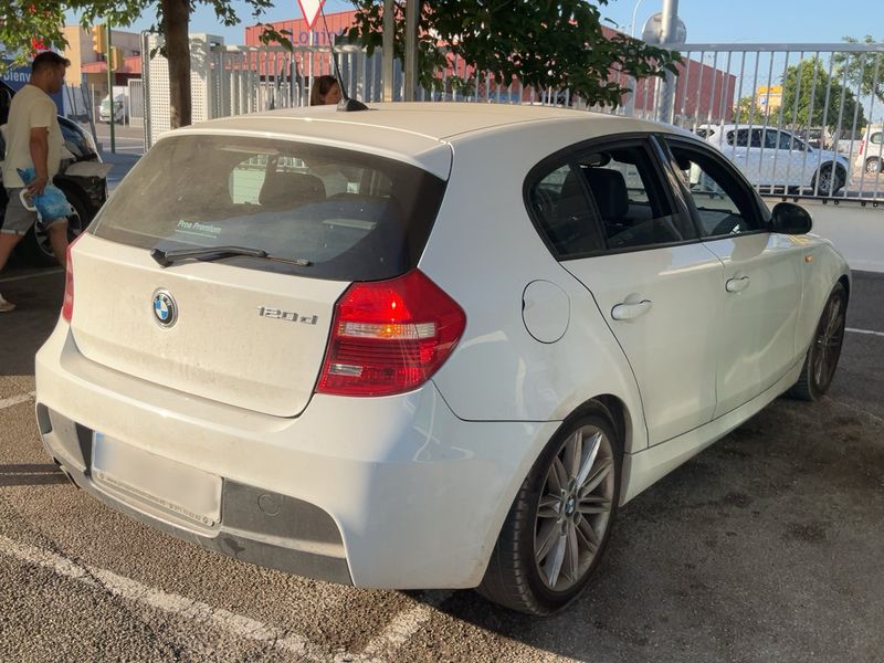 BMW 1er 120d 2009 – снимка 8