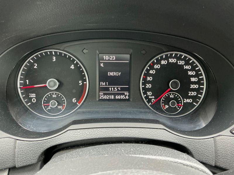 Volkswagen Sharan 2.0 TDI Life BlueMotion Tech — zdjęcie 13