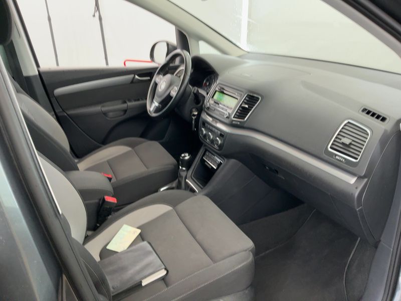 Volkswagen Sharan 2.0 TDI Life BlueMotion Tech — zdjęcie 11