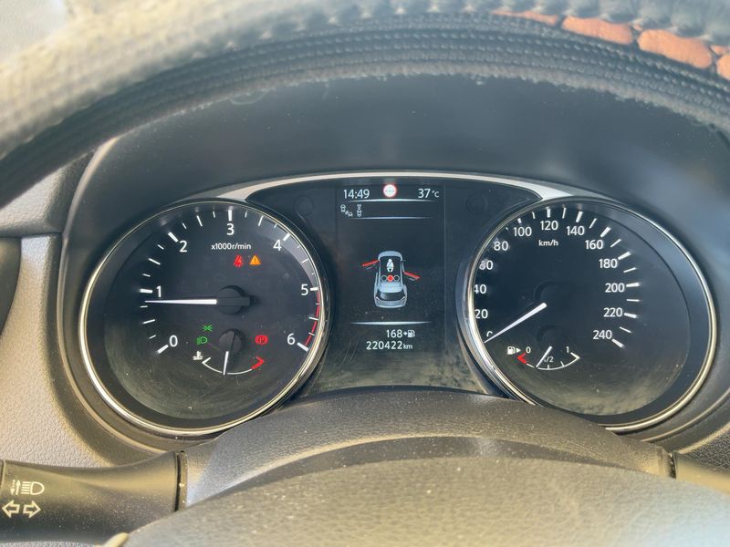 Nissan X-Trail 1.6 dCi Tekna 4x4 — zdjęcie 13