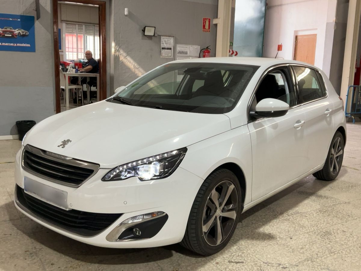 Peugeot 308 2016