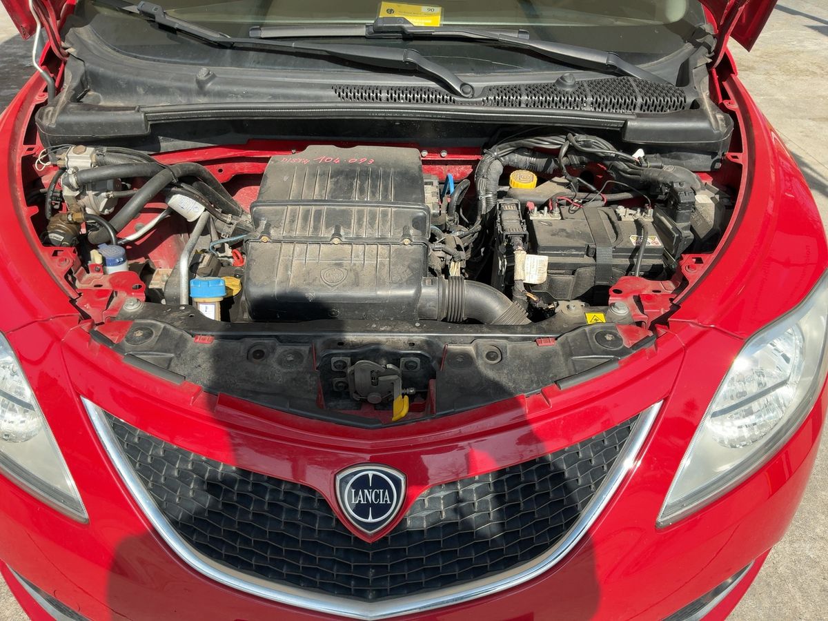 Lancia Ypsilon 2017 — photo 29