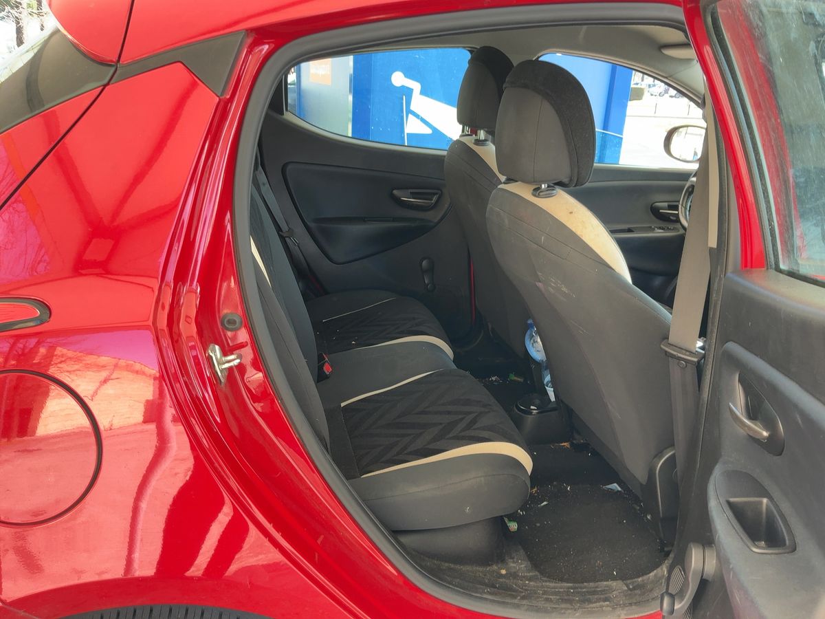 Lancia Ypsilon 2017 — photo 20