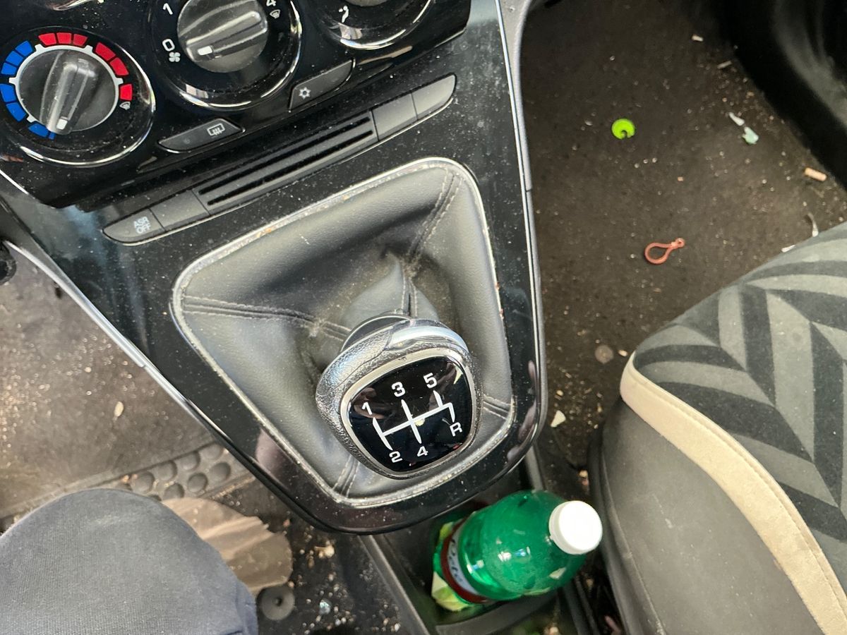 Lancia Ypsilon 2017 — photo 24