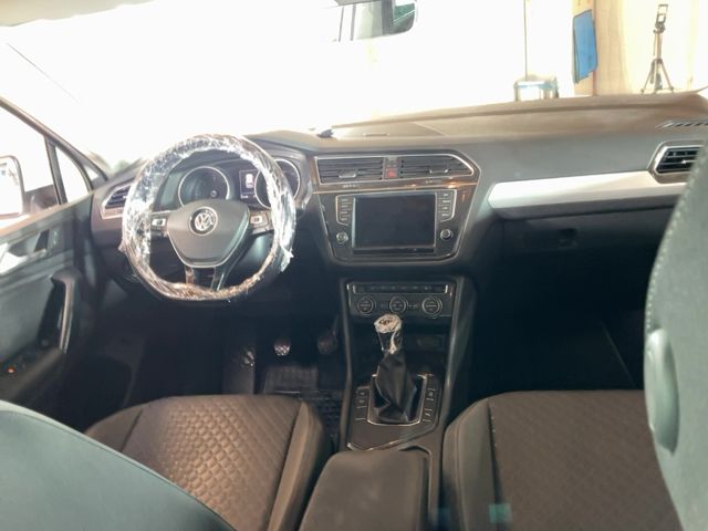Volkswagen Tiguan 2.0 TDI Comfortline BlueMotion Tech — zdjęcie 12