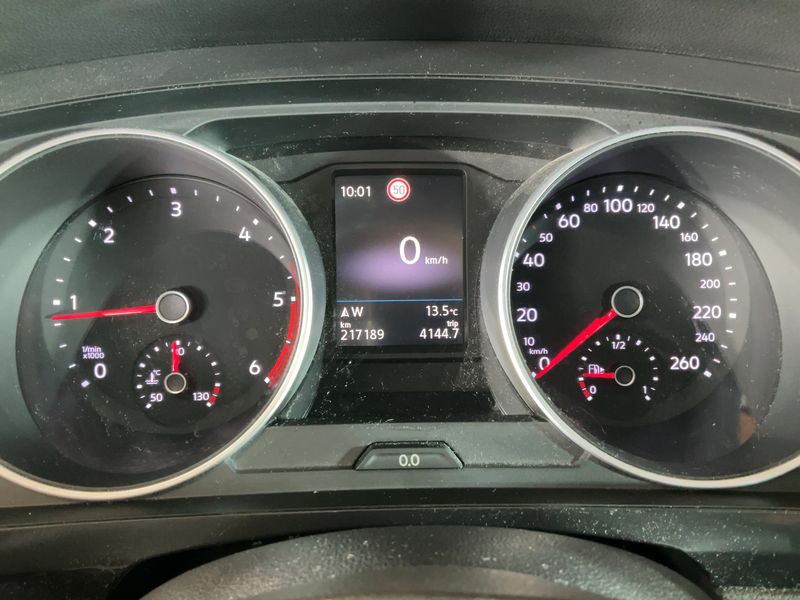 Volkswagen Tiguan 2.0 TDI Comfortline BlueMotion Tech — zdjęcie 13