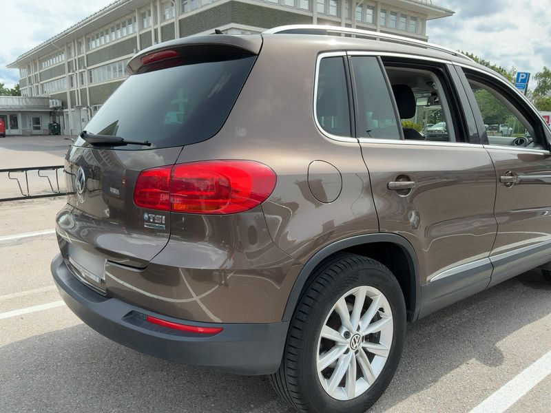 Volkswagen Tiguan 1.4 TSI Sport & Style 4Motion — zdjęcie 6