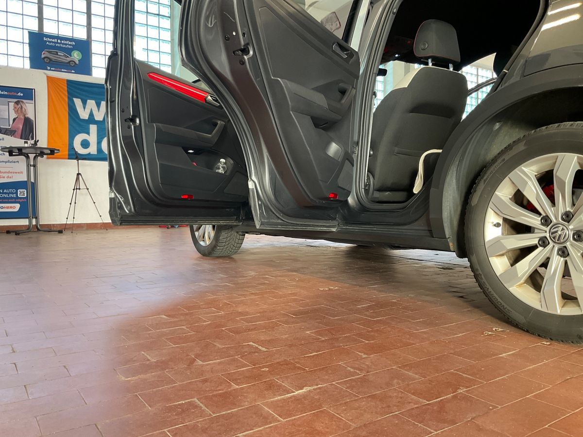 Volkswagen T-Roc 2019 — photo 24