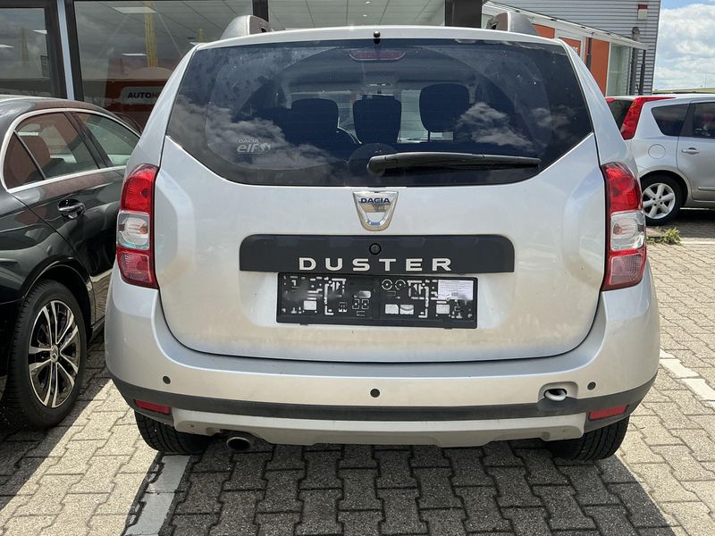 Dacia Duster 1.2 TCe Black Shadow 4x2 2018 – снимка 7